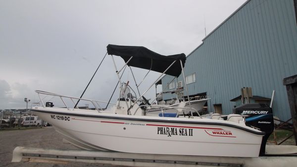 Boston Whaler 16 Dauntless Four Stroke 