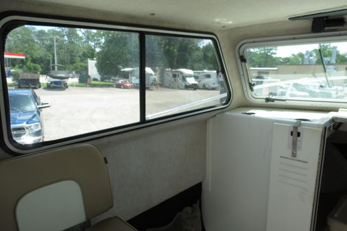 Parker 2520 XLD Sport Cabin image