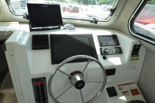 Parker 2520 XLD Sport Cabin image