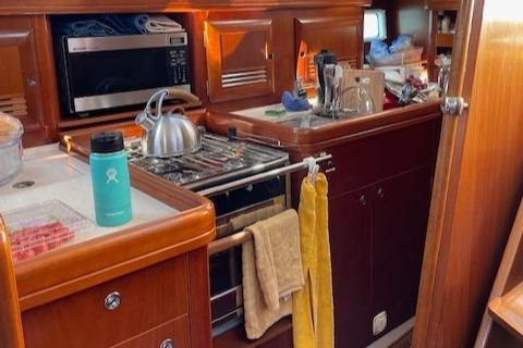 Beneteau 423 image