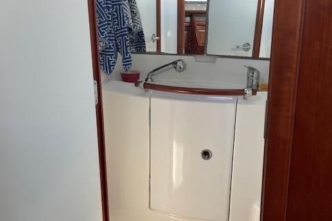 Beneteau 423 image