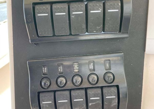 Rybo Runner Center Console image