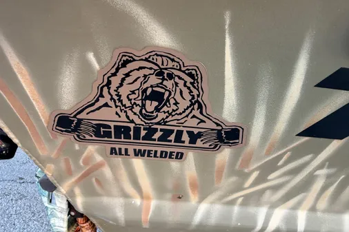 Tracker Grizzly 1648 SC image