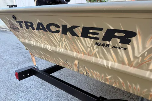Tracker Grizzly 1648 SC image