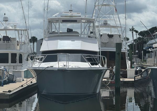 Viking 43 Convertible image