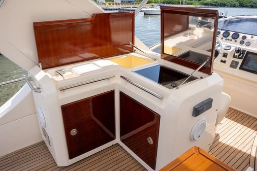 Azimut 60 Flybridge image