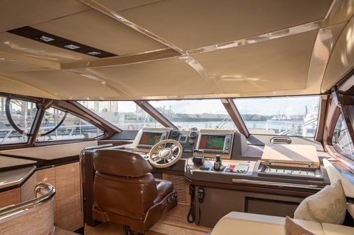 Azimut 60 Flybridge image