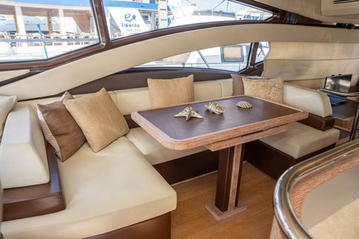 Azimut 60 Flybridge image