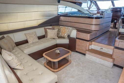 Azimut 60 Flybridge image