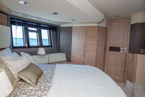 Azimut 60 Flybridge image