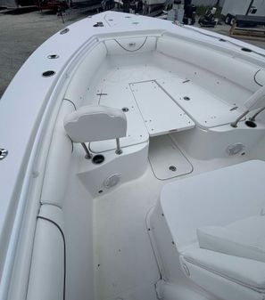 Sea Hunt Gamefish 30 With Forward Seating image