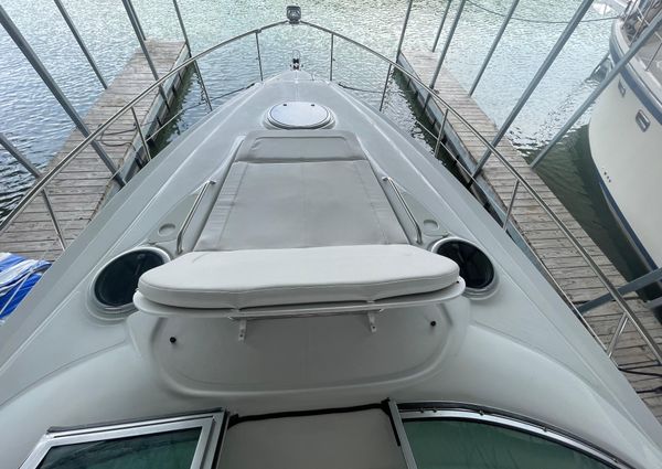 Crownline 350 Sport Yacht image