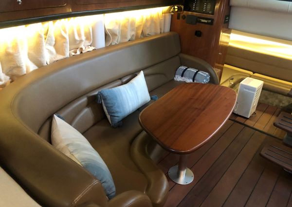 Crownline 350 Sport Yacht image