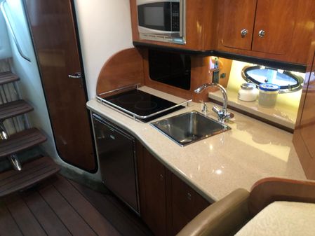 Crownline 350 Sport Yacht image