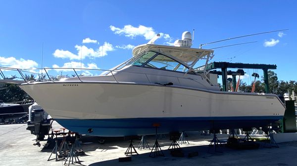 Grady-White Express 370