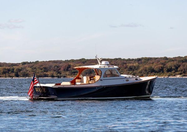 Hinckley Picnic Boat Classic image