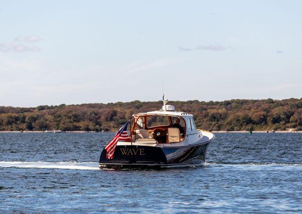 Hinckley Picnic Boat Classic image