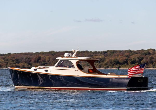 Hinckley Picnic Boat Classic image