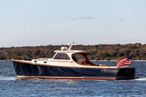 Hinckley Picnic Boat Classic image