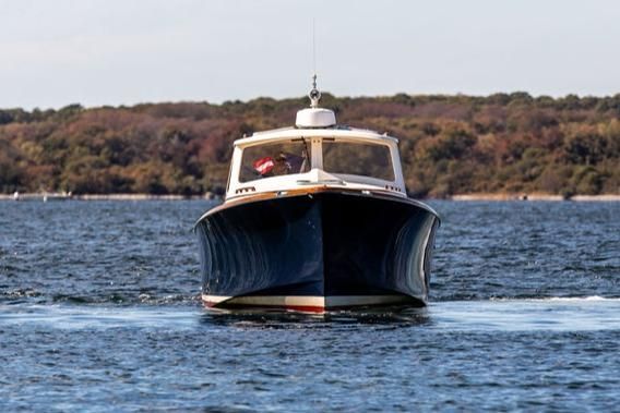 Hinckley Picnic Boat Classic image