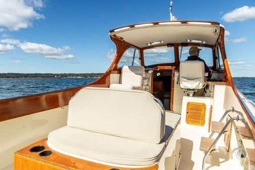 Hinckley Picnic Boat Classic image