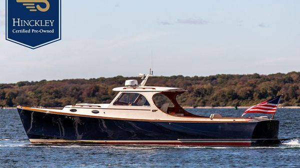 Hinckley Picnic Boat Classic 