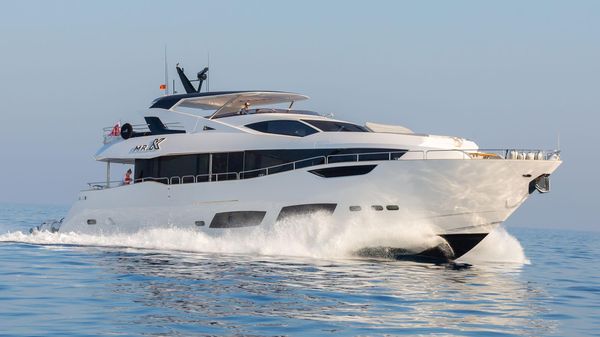 Sunseeker 95 Yacht