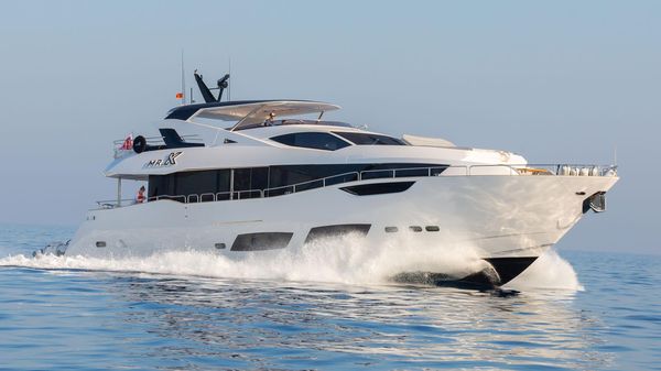 Sunseeker 95 Yacht 