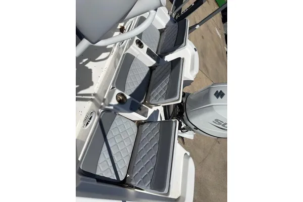 Nauticstar 211-HYBRID image