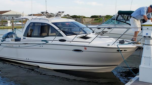 Cutwater 242 COUPE