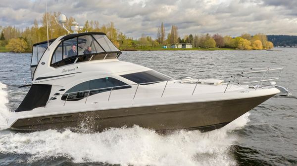 Sea Ray 44 Sedan Bridge 