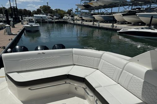 Sea Ray 320 Sundancer image