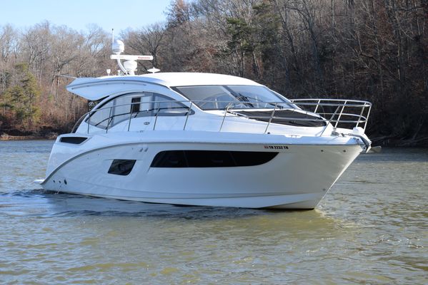 Sea Ray Sundancer 400 - main image