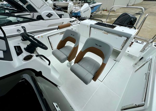 Beneteau FLYER-7-SPACEDECK image