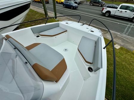 Beneteau FLYER-7-SPACEDECK image