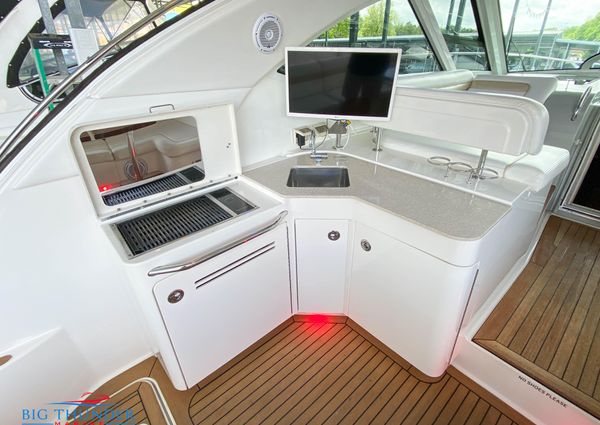 Sea Ray 470 Sundancer image