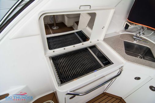 Sea Ray 470 Sundancer image