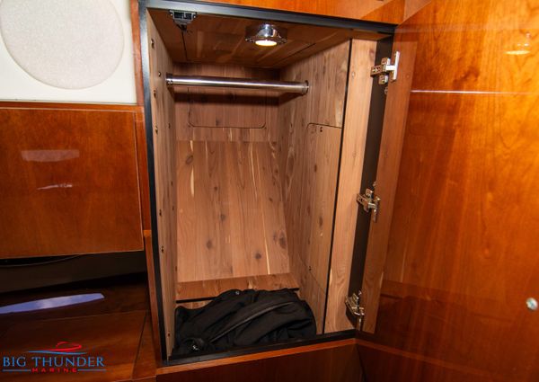 Sea Ray 470 Sundancer image