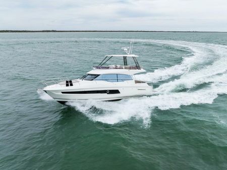 Prestige 460 Flybridge image