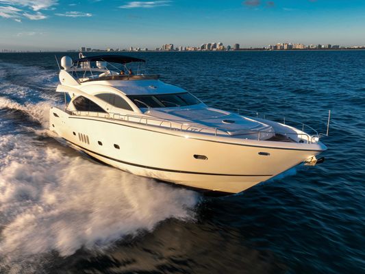 Sunseeker 82 Yacht - main image