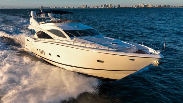 Sunseeker 82 Yacht 