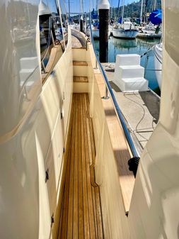 Greenline 33 image