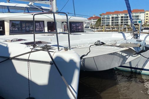 Lagoon 420 image