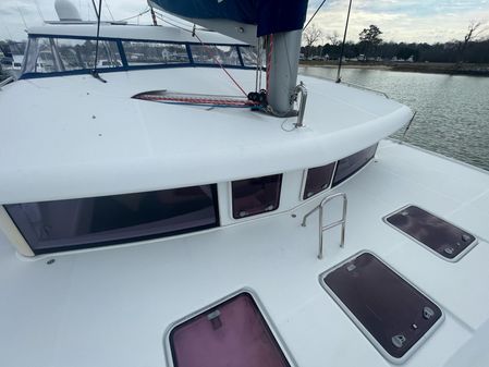 Lagoon 420 image