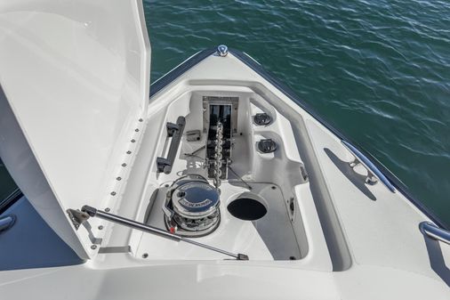 Formula 350 Crossover Bowrider image