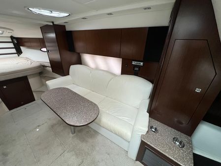 Cruisers Yachts 350 Express image