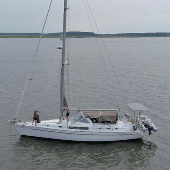 Beneteau Oceanis 44 CC image