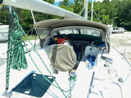 Beneteau Oceanis 44 CC image