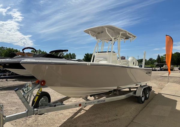 Sea-born LX22-CENTER-CONSOLE image