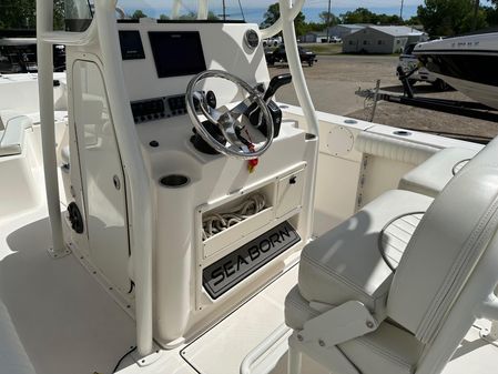 Sea-born LX22-CENTER-CONSOLE image